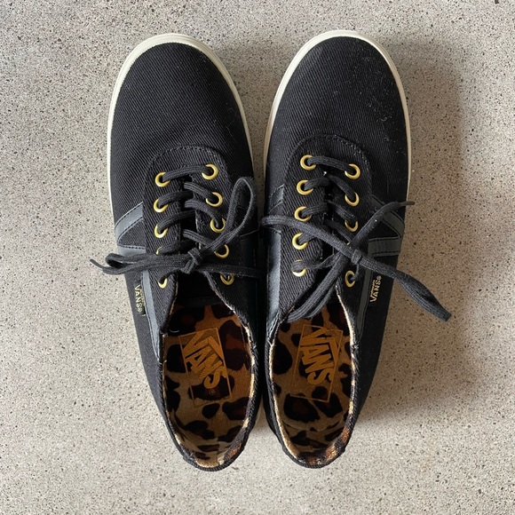 NEW Vans Dixie Twill Sneakers - Picture 3 of 5